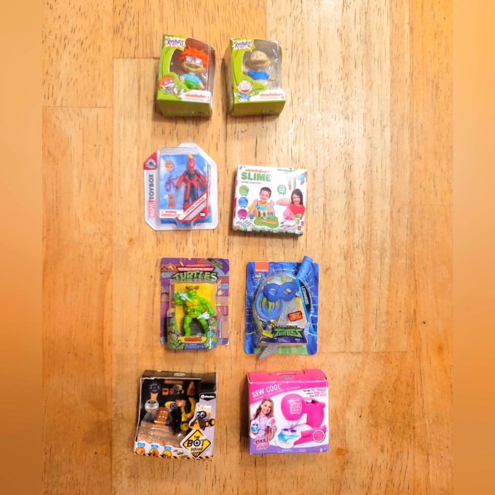 Set Of 8 Mini Brands Toys